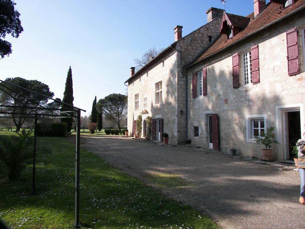 Bed and Breakfast Domaine Du Noble Saint-Jean-de-Thurac Экстерьер фото