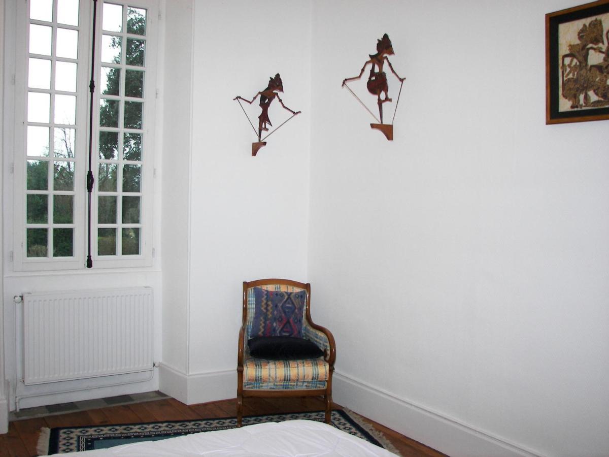 Bed and Breakfast Domaine Du Noble Saint-Jean-de-Thurac Экстерьер фото